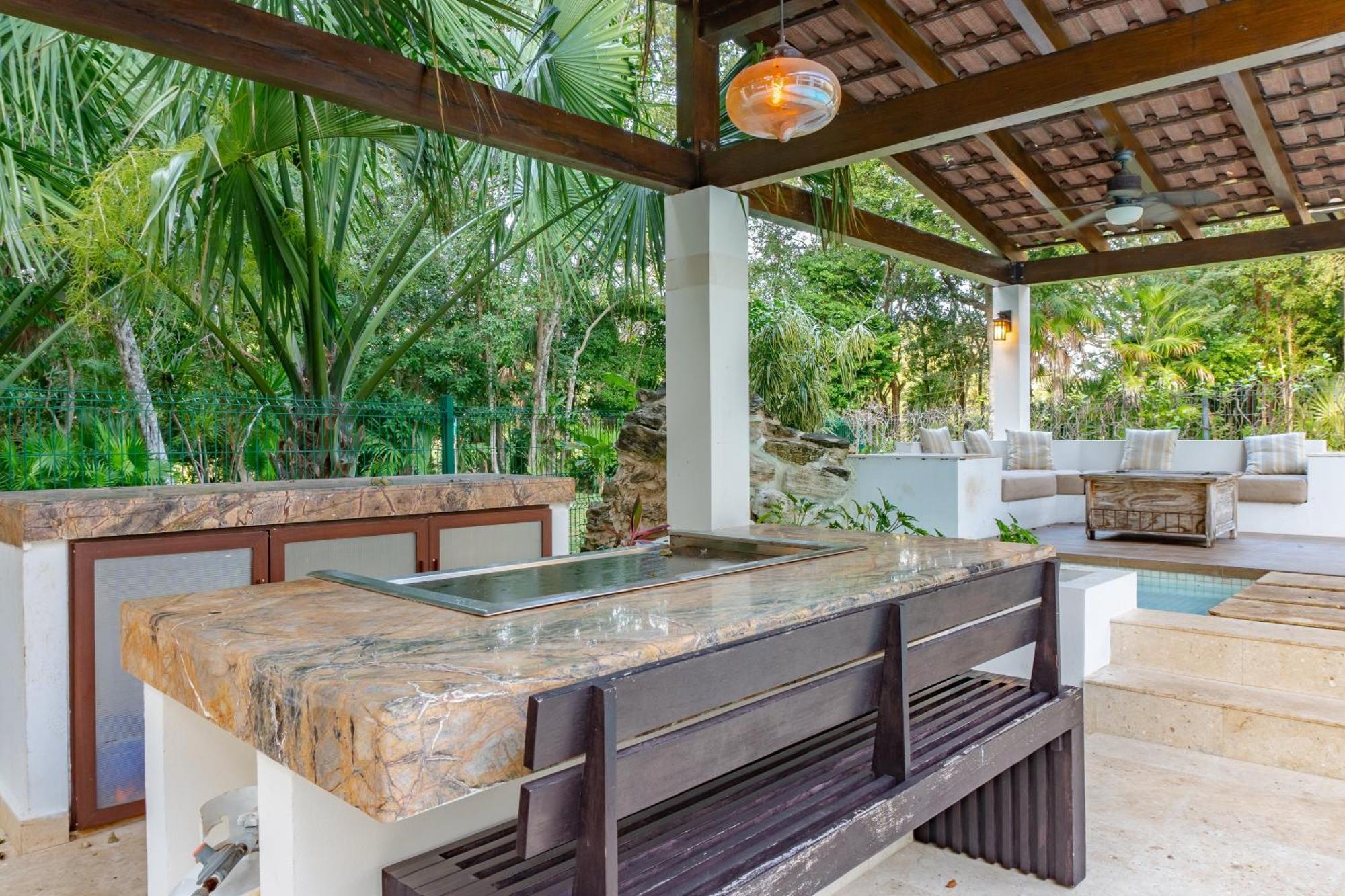 Villa Uxmal *